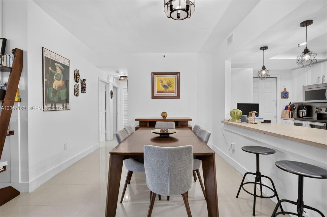 For Sale: $439,000 (3 beds, 2 baths, 1330 Square Feet)