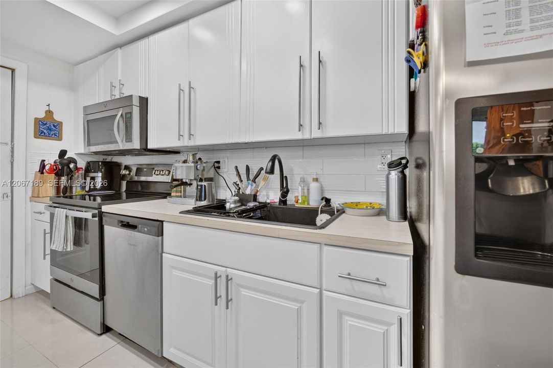 For Sale: $439,000 (3 beds, 2 baths, 1330 Square Feet)