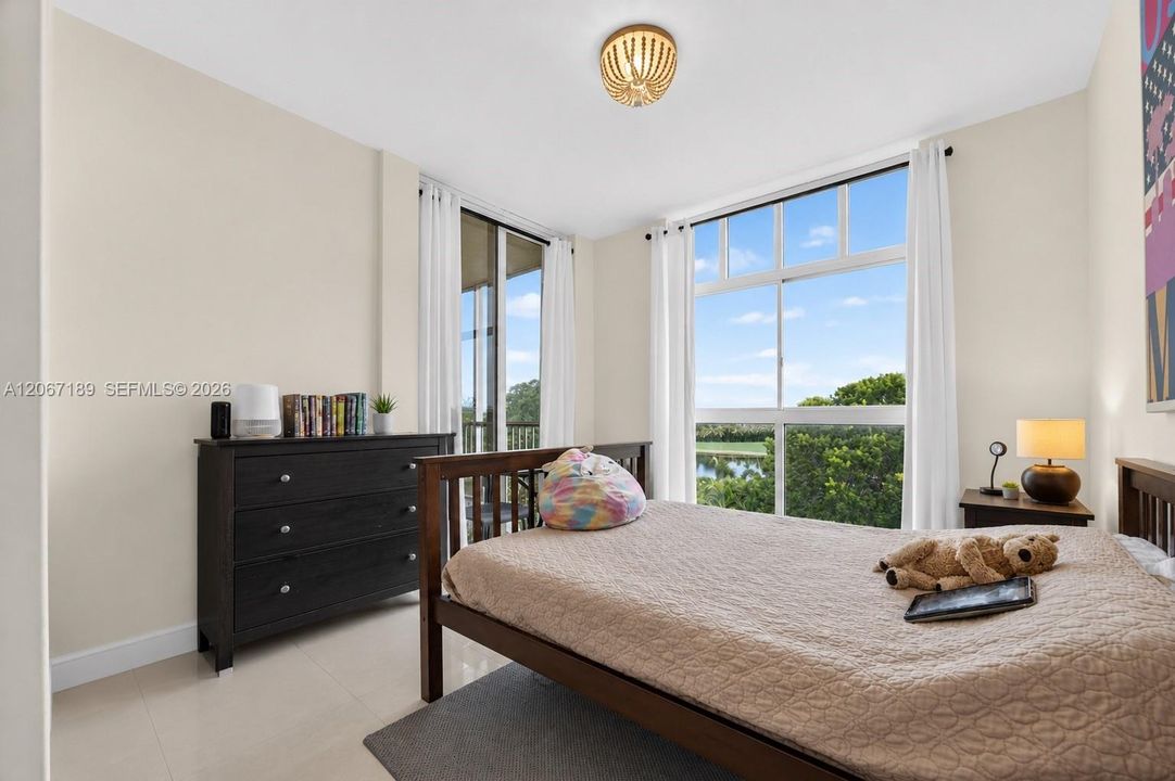 For Sale: $439,000 (3 beds, 2 baths, 1330 Square Feet)