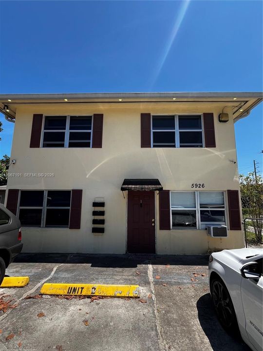 For Rent: $1,290 (1 beds, 1 baths, 1200 Square Feet)