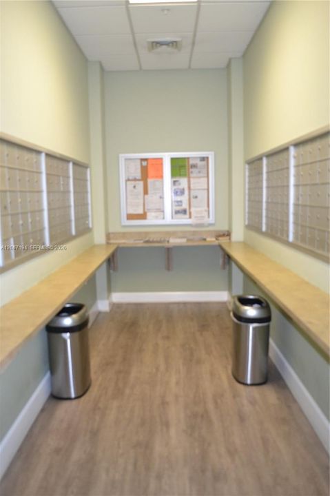 For Rent: $2,350 (1 beds, 1 baths, 762 Square Feet)