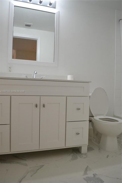 For Rent: $2,350 (1 beds, 1 baths, 762 Square Feet)
