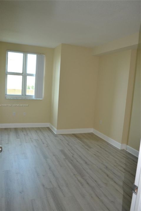 For Rent: $2,350 (1 beds, 1 baths, 762 Square Feet)