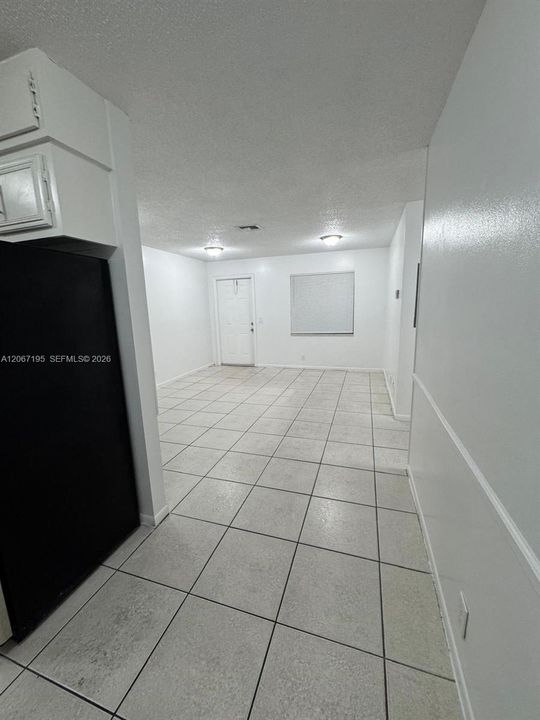 В аренду: $1,975 (2 спален, 1 ванн, 744 Квадратных фут)