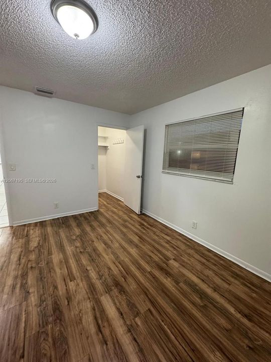 В аренду: $1,975 (2 спален, 1 ванн, 744 Квадратных фут)