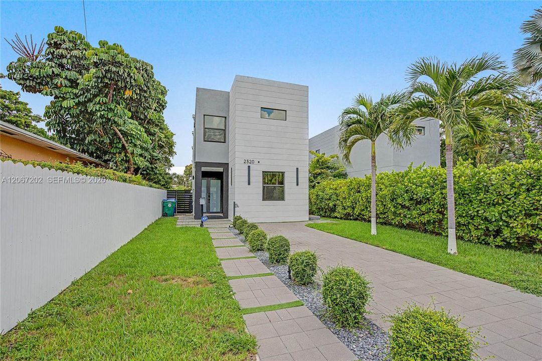 For Rent: $7,000 (4 beds, 4 baths, 2594 Square Feet)