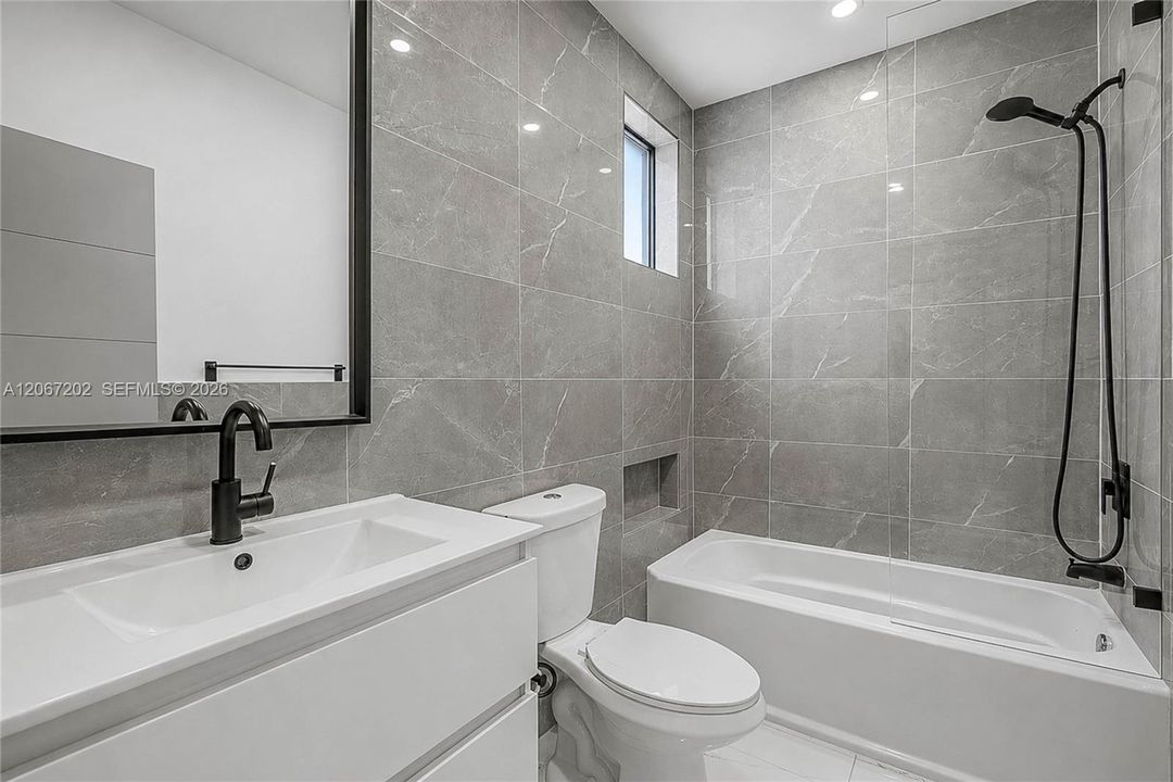 For Rent: $7,000 (4 beds, 4 baths, 2594 Square Feet)