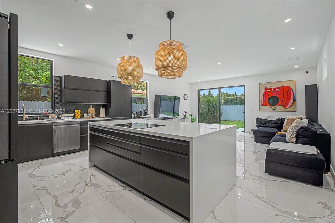 For Rent: $7,000 (4 beds, 4 baths, 2594 Square Feet)