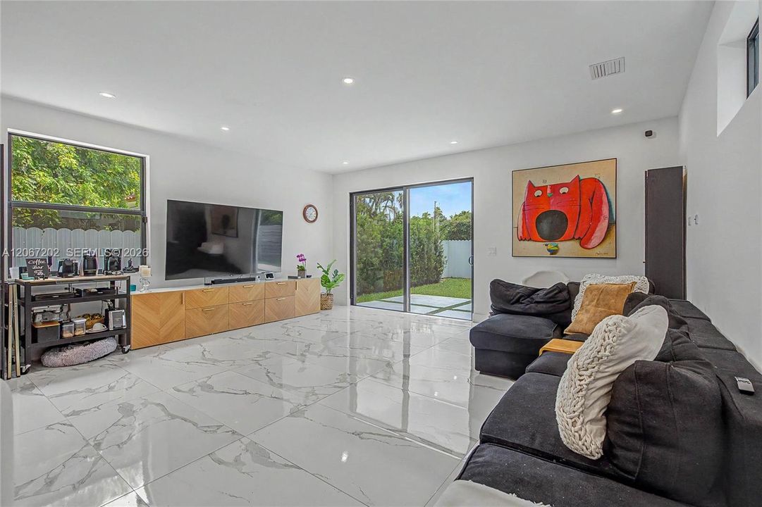 For Rent: $7,000 (4 beds, 4 baths, 2594 Square Feet)