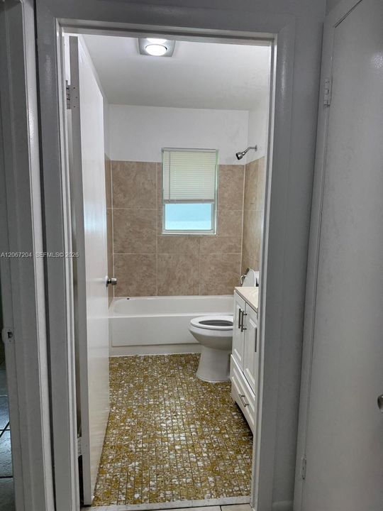 В аренду: $1,975 (2 спален, 1 ванн, 744 Квадратных фут)