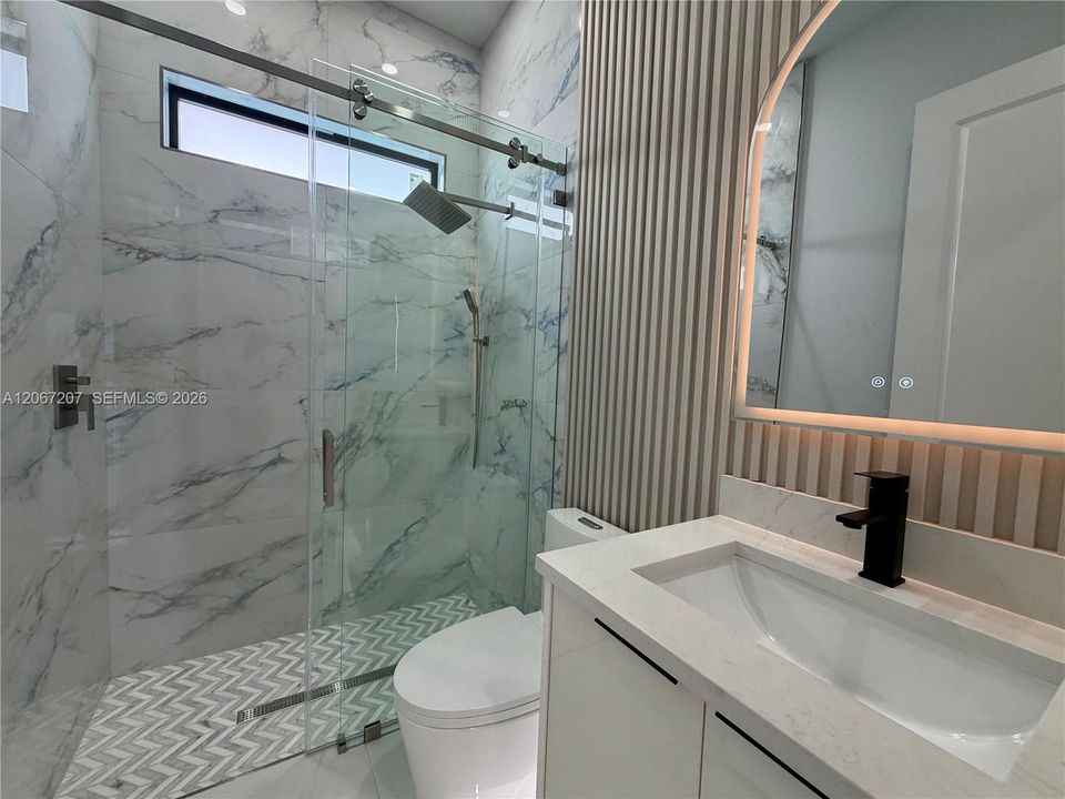 For Sale: $378,000 (4 beds, 3 baths, 1652 Square Feet)