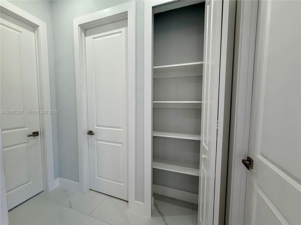 For Sale: $378,000 (4 beds, 3 baths, 1652 Square Feet)