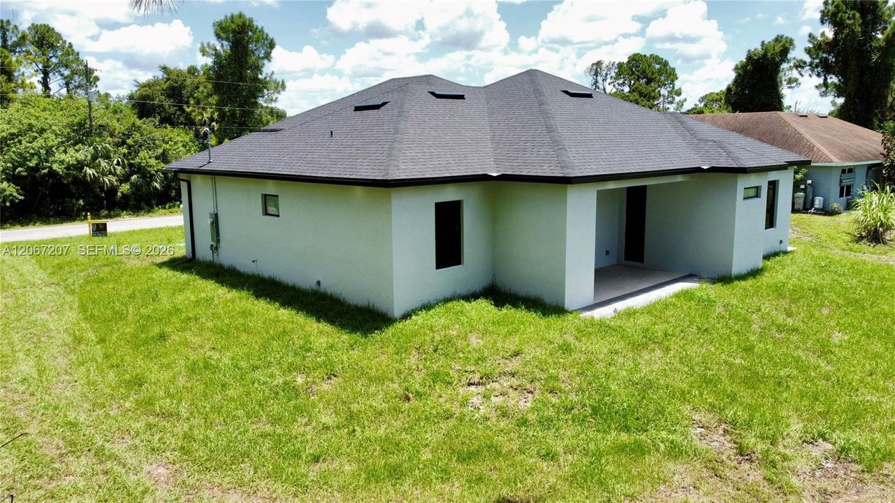 For Sale: $378,000 (4 beds, 3 baths, 1652 Square Feet)