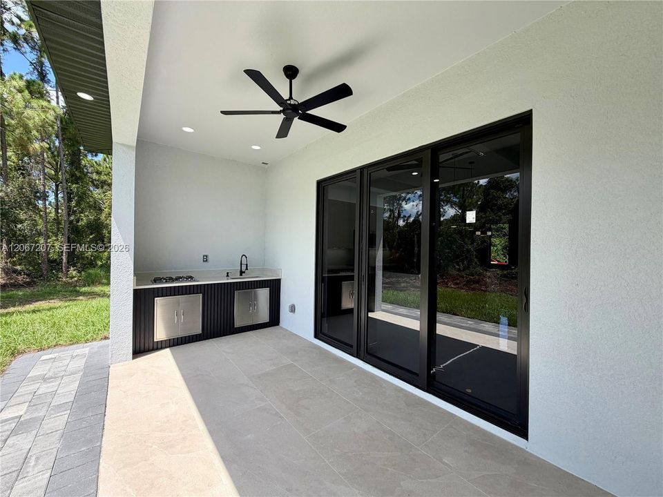 For Sale: $378,000 (4 beds, 3 baths, 1652 Square Feet)
