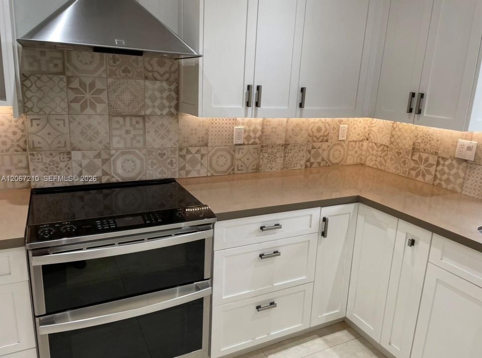 For Rent: $5,400 (3 beds, 2 baths, 1806 Square Feet)