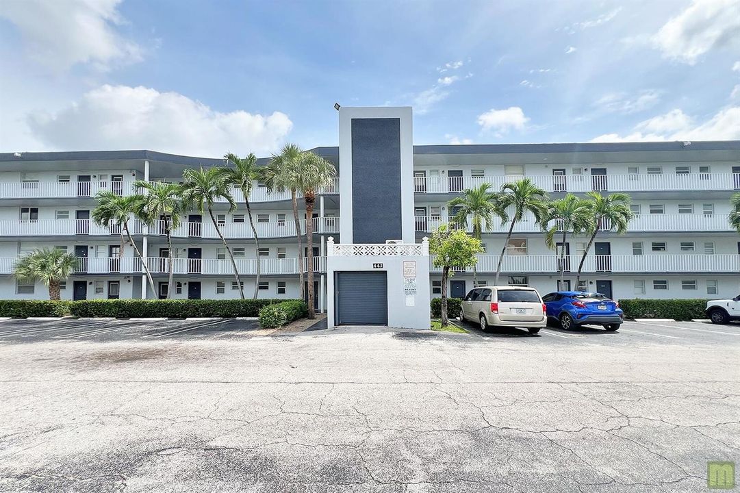 Royal Oaks 443
