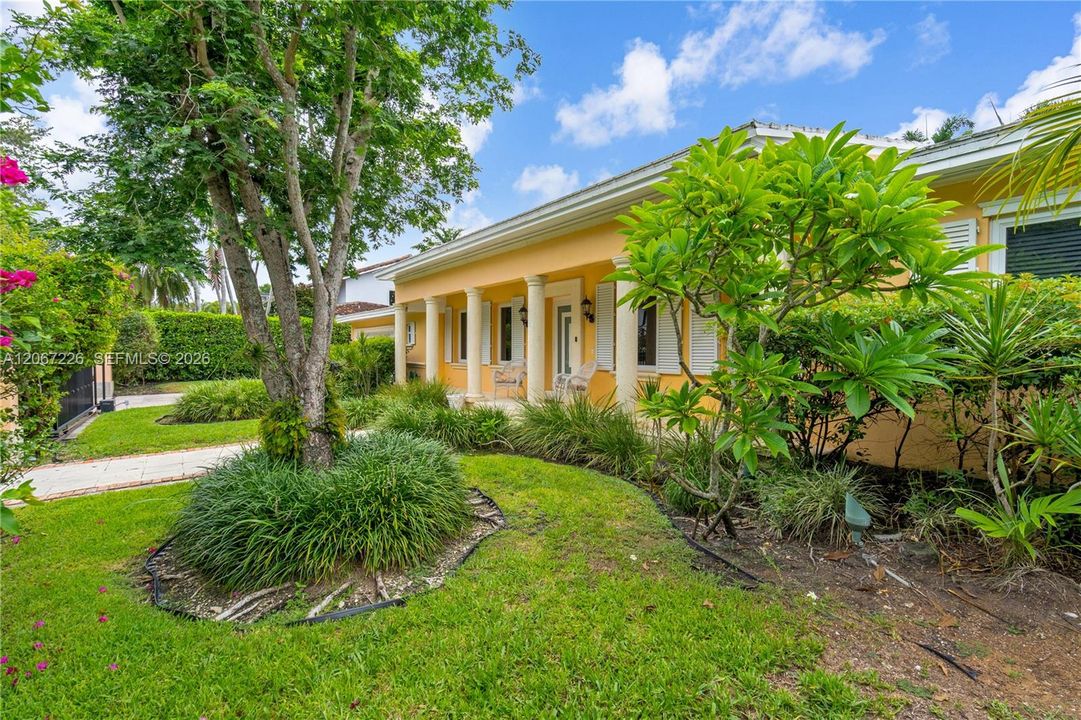 For Sale: $3,100,000 (4 beds, 3 baths, 3134 Square Feet)