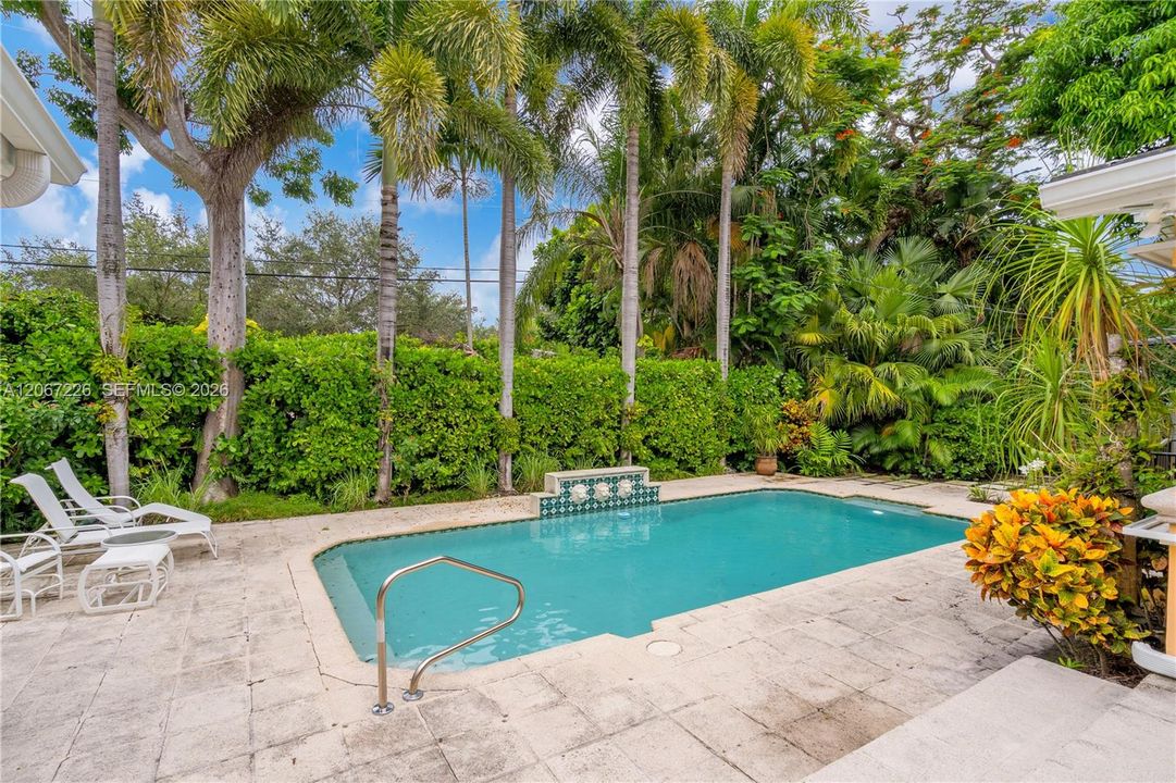 For Sale: $3,100,000 (4 beds, 3 baths, 3134 Square Feet)