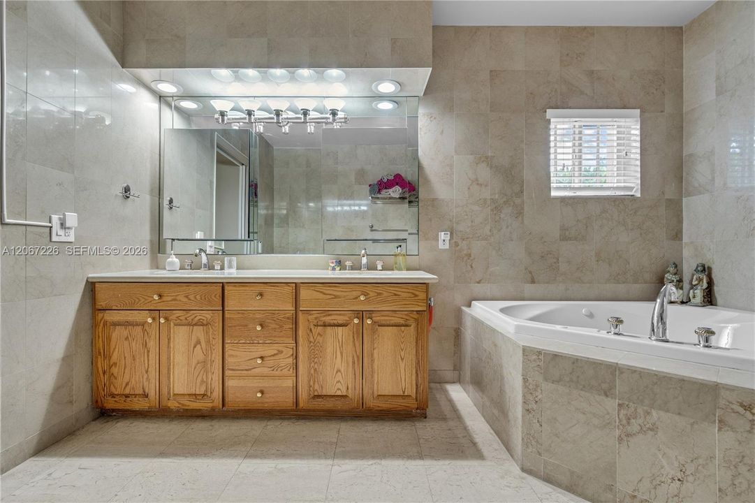 For Sale: $3,100,000 (4 beds, 3 baths, 3134 Square Feet)