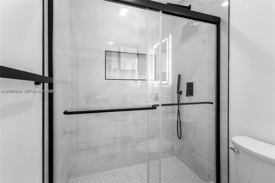 For Rent: $3,800 (3 beds, 2 baths, 2196 Square Feet)