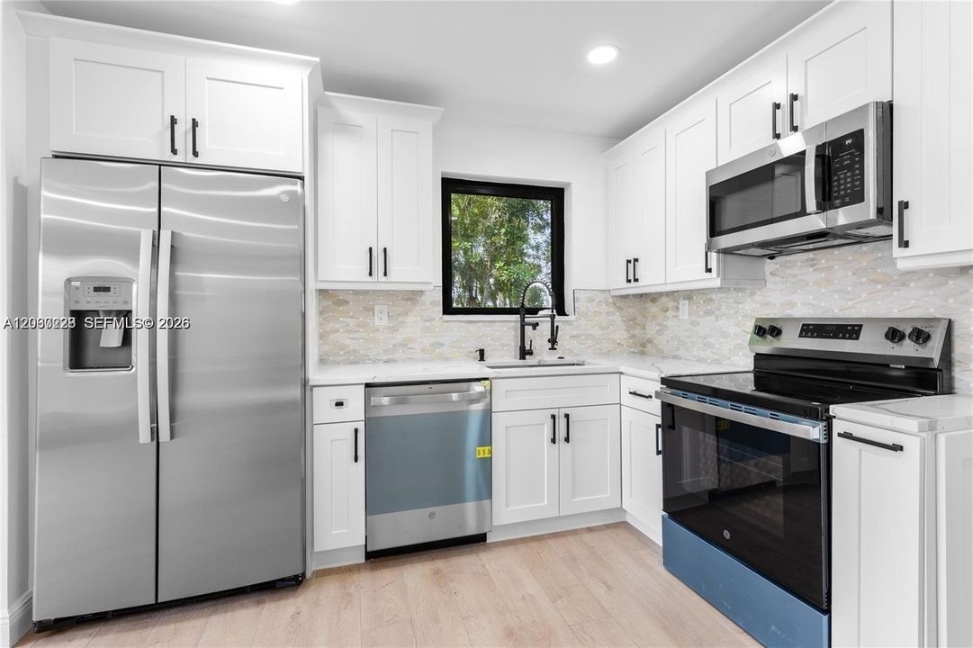 For Rent: $3,800 (3 beds, 2 baths, 2196 Square Feet)