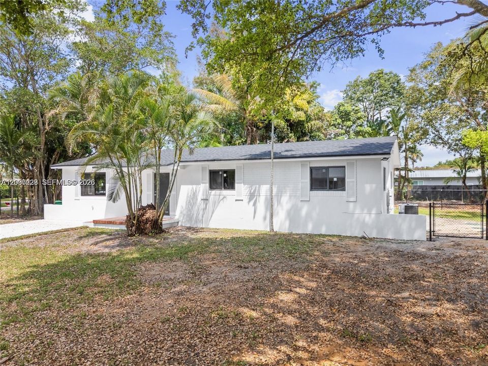 For Rent: $3,800 (3 beds, 2 baths, 2196 Square Feet)