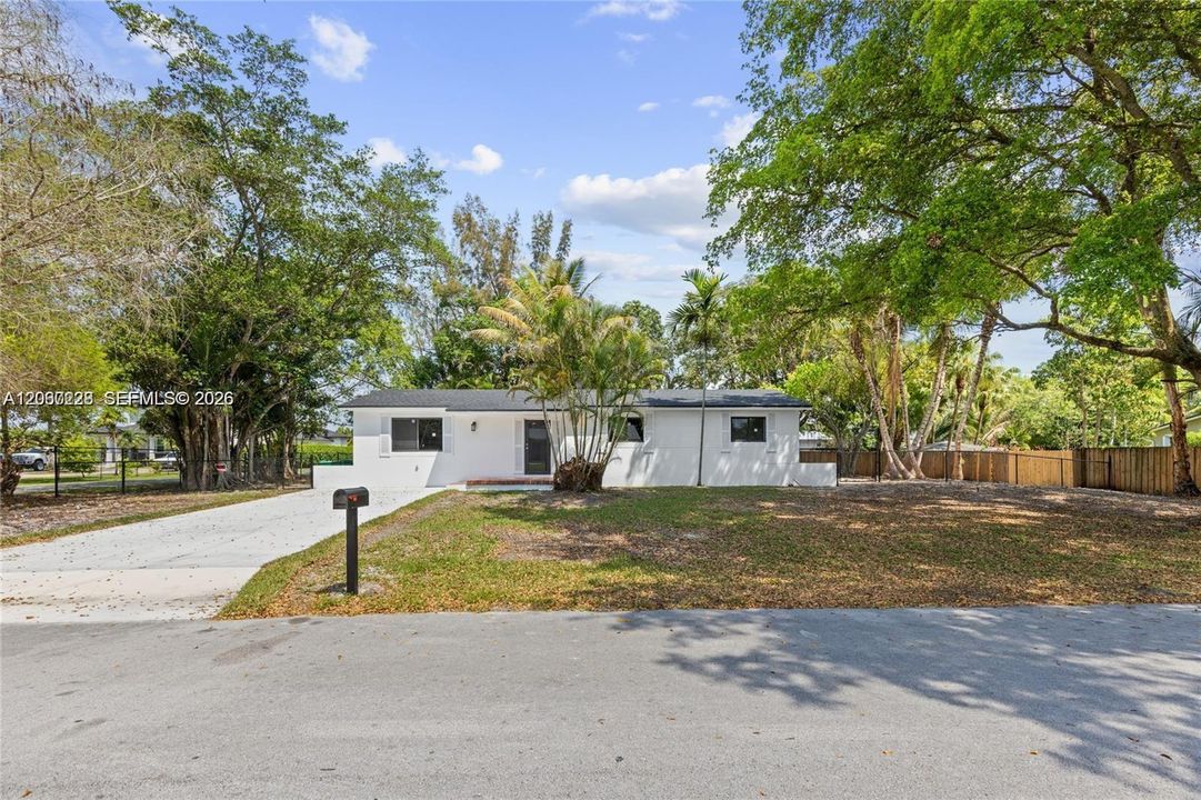 For Rent: $3,800 (3 beds, 2 baths, 2196 Square Feet)