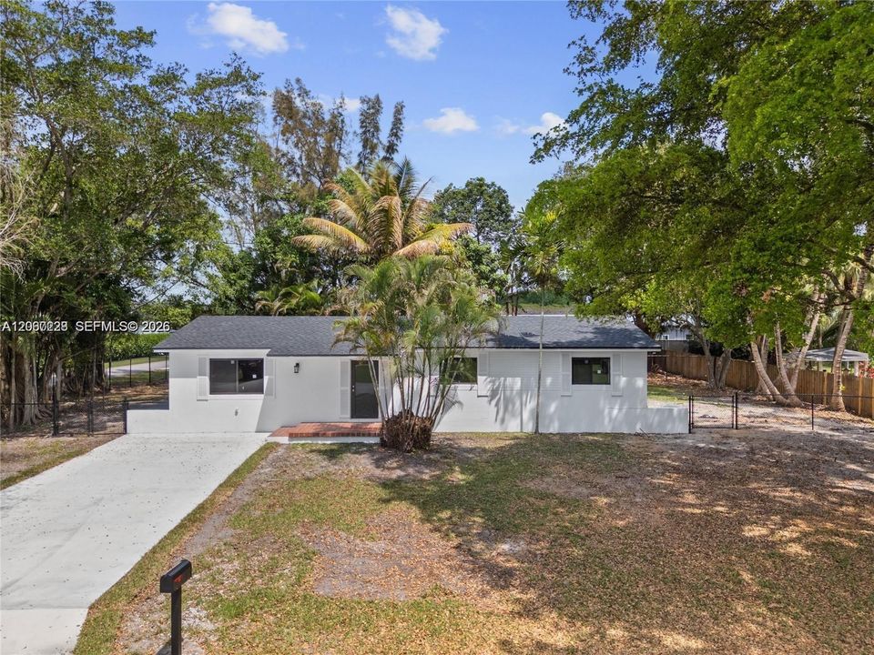 For Rent: $3,800 (3 beds, 2 baths, 2196 Square Feet)