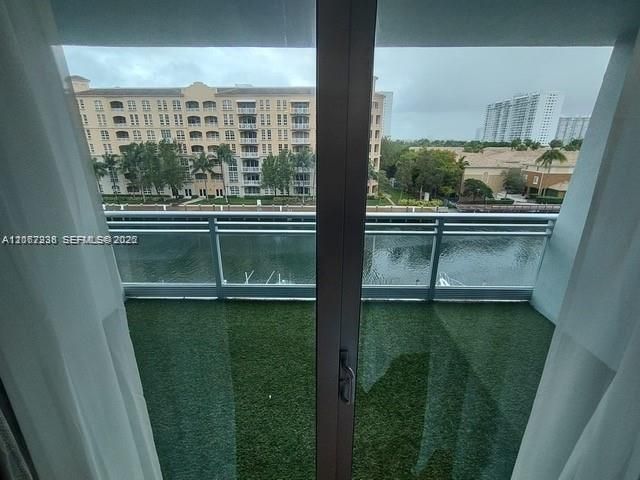 En Venta: $720,000 (2 camas, 3 baños, 1552 Pies cuadrados)