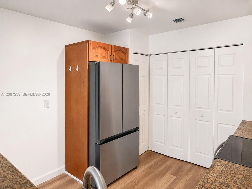 For Sale: $440,000 (3 beds, 2 baths, 1547 Square Feet)
