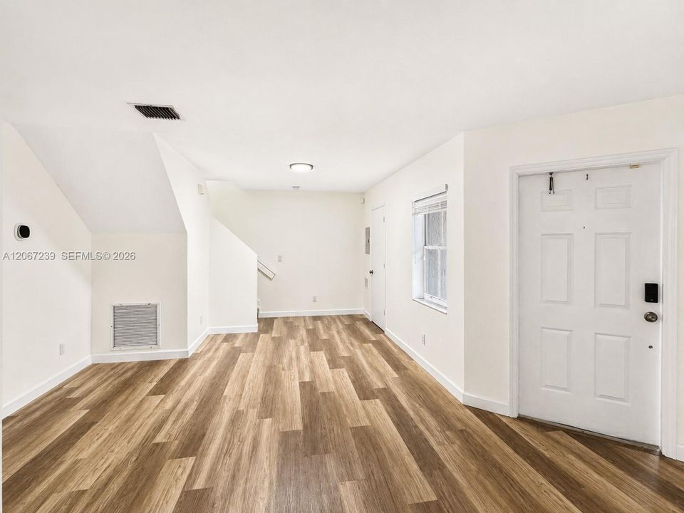 For Sale: $440,000 (3 beds, 2 baths, 1547 Square Feet)