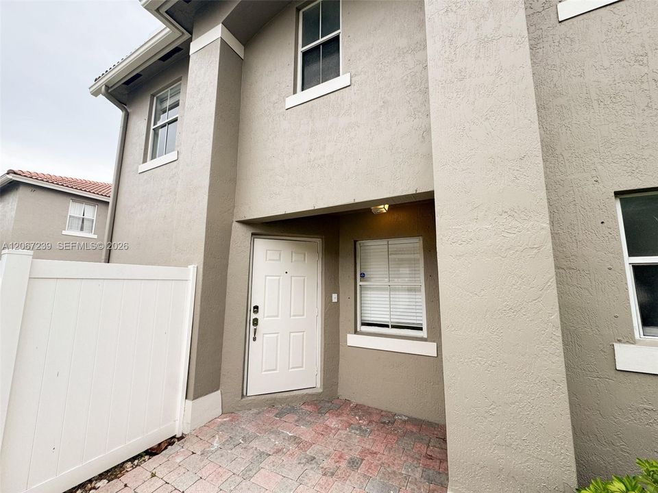For Sale: $440,000 (3 beds, 2 baths, 1547 Square Feet)