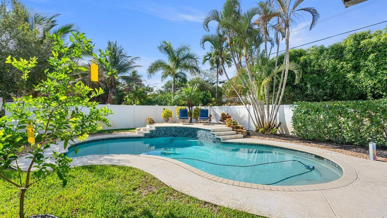 For Rent: $4,300 (2 beds, 2 baths, 1545 Square Feet)