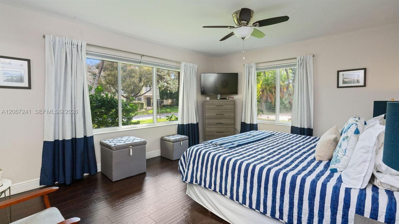 For Rent: $4,300 (2 beds, 2 baths, 1545 Square Feet)