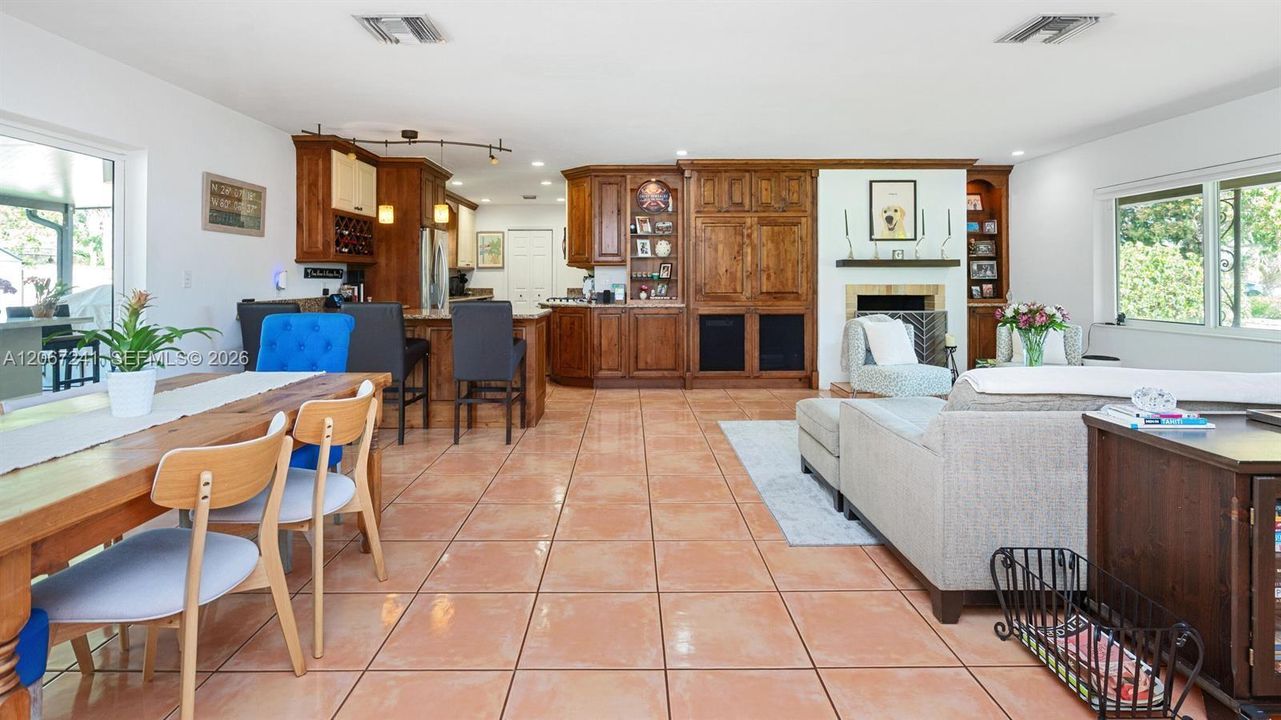 For Rent: $4,300 (2 beds, 2 baths, 1545 Square Feet)