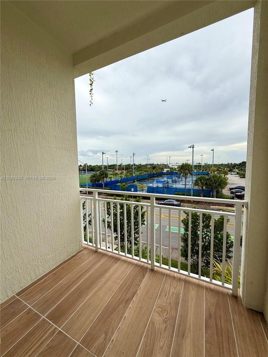 For Rent: $2,100 (1 beds, 1 baths, 843 Square Feet)