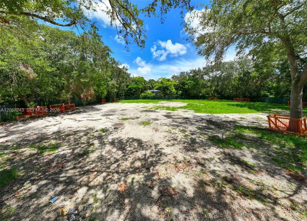 For Sale: $5,500,000 (1.00 acres)