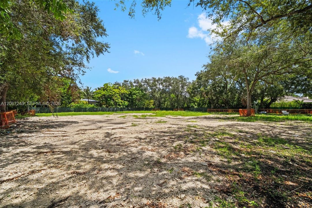 For Sale: $5,500,000 (1.00 acres)