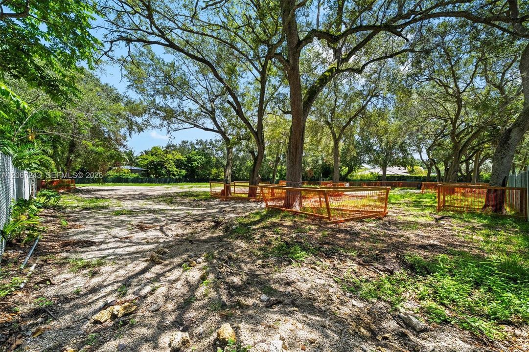 For Sale: $5,500,000 (1.00 acres)