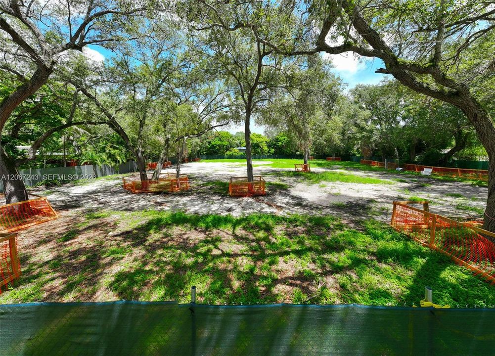 For Sale: $5,500,000 (1.00 acres)