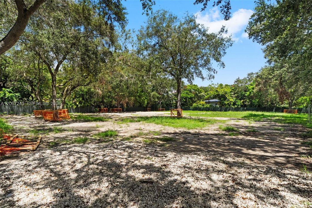 For Sale: $5,500,000 (1.00 acres)