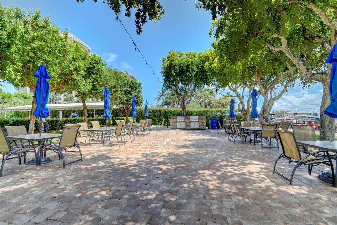 54-web-or-mls-2121 N Ocean Blvd (7)