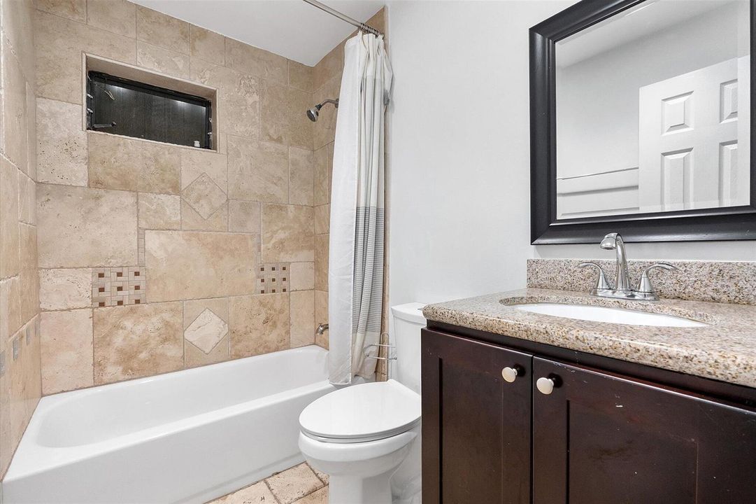 25-9897 Fairway Cove Ln_025