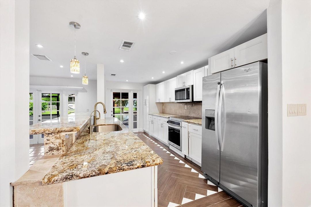 11-9897 Fairway Cove Ln_011