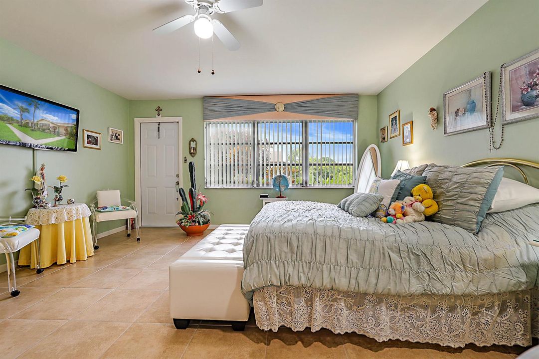 Lakefront Blvd Unit C -23