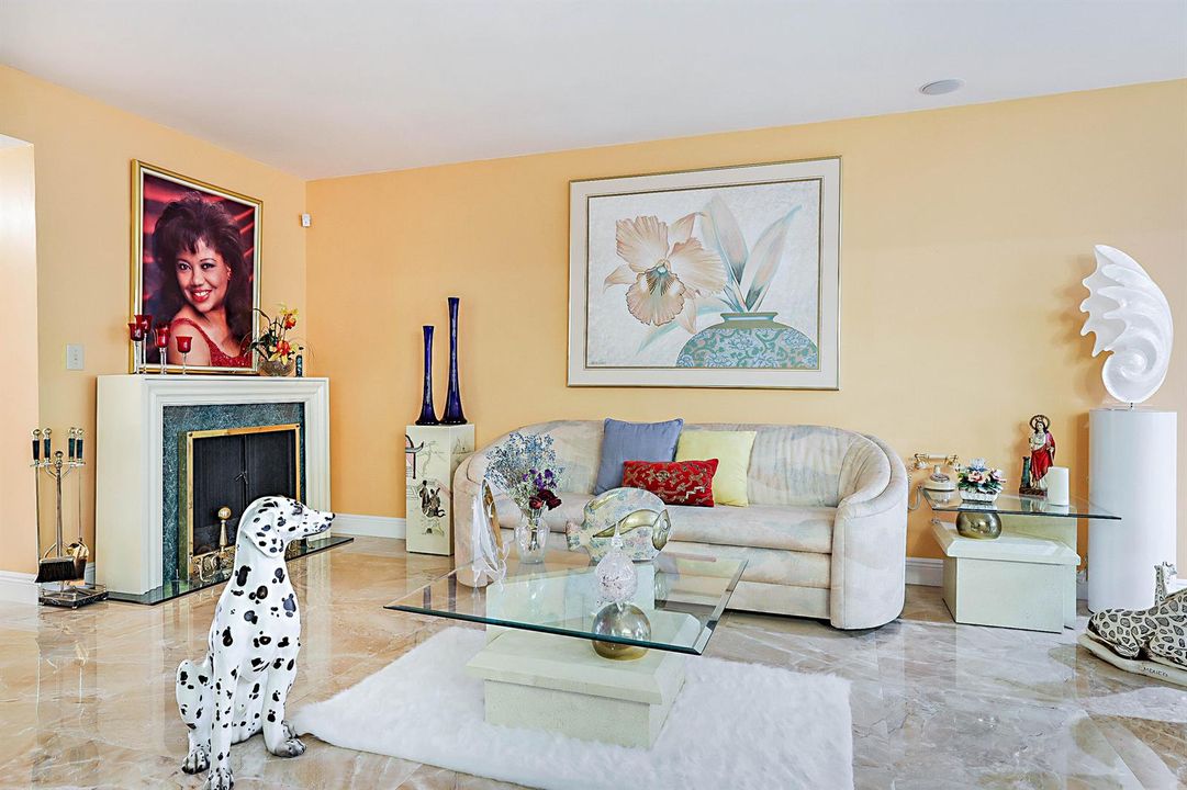 Lakefront Blvd Unit C -8