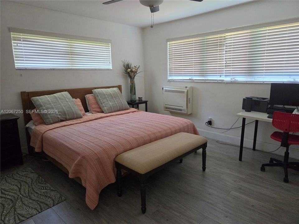 For Sale: $899,000 (3 beds, 2 baths, 1942 Square Feet)