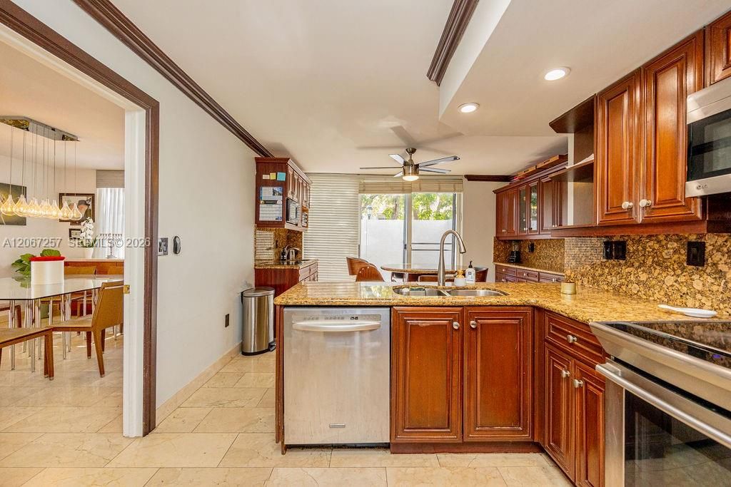 For Rent: $8,800 (5 beds, 3 baths, 2498 Square Feet)
