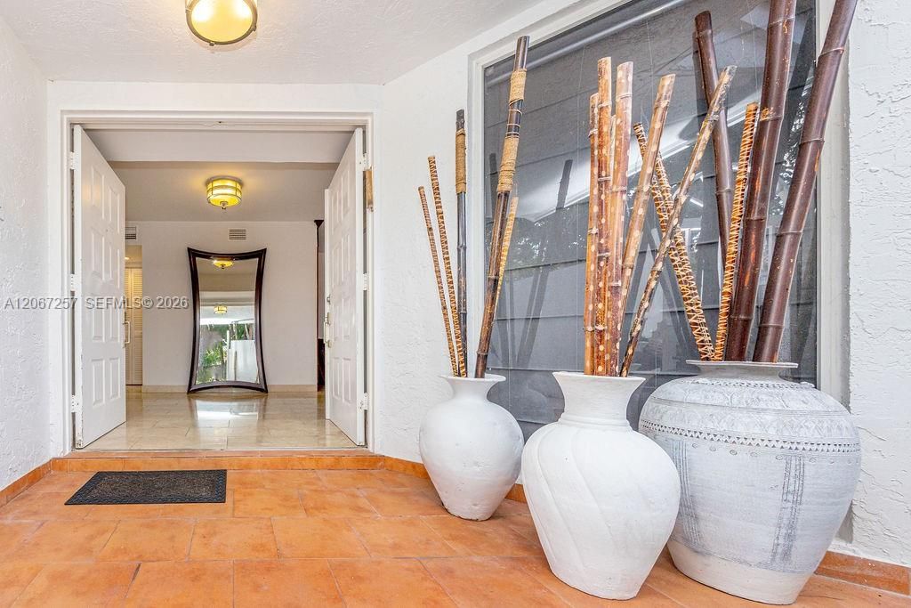 For Rent: $8,800 (5 beds, 3 baths, 2498 Square Feet)