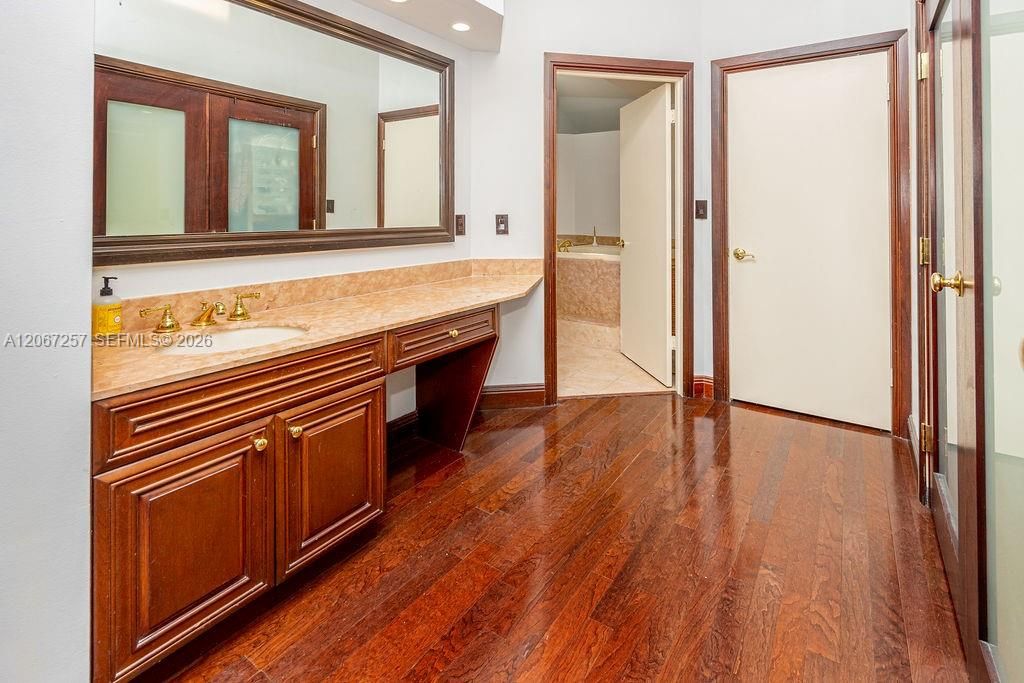 For Rent: $8,800 (5 beds, 3 baths, 2498 Square Feet)